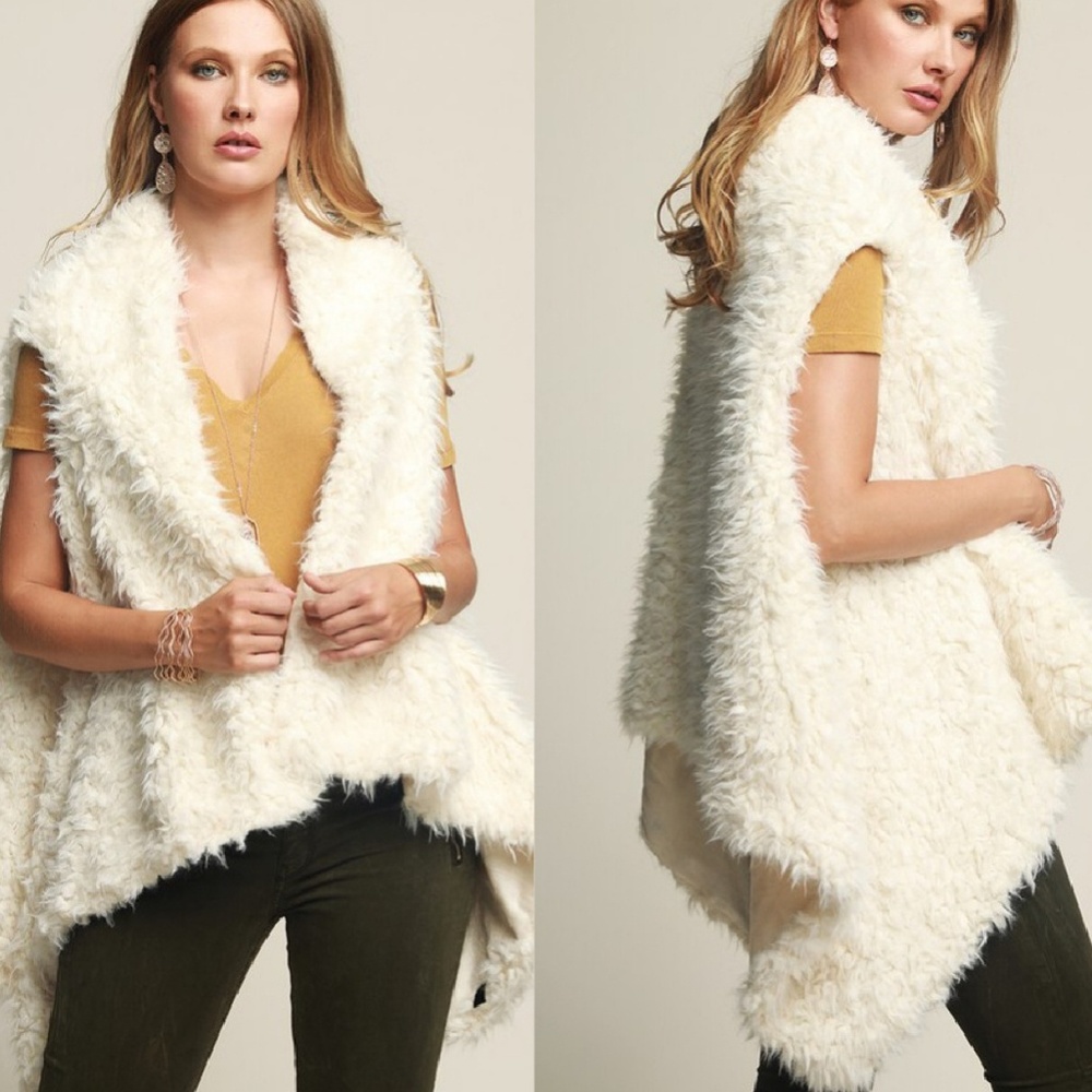 Faux Fur Vest/ fleeced lined - Picture 2 of 3